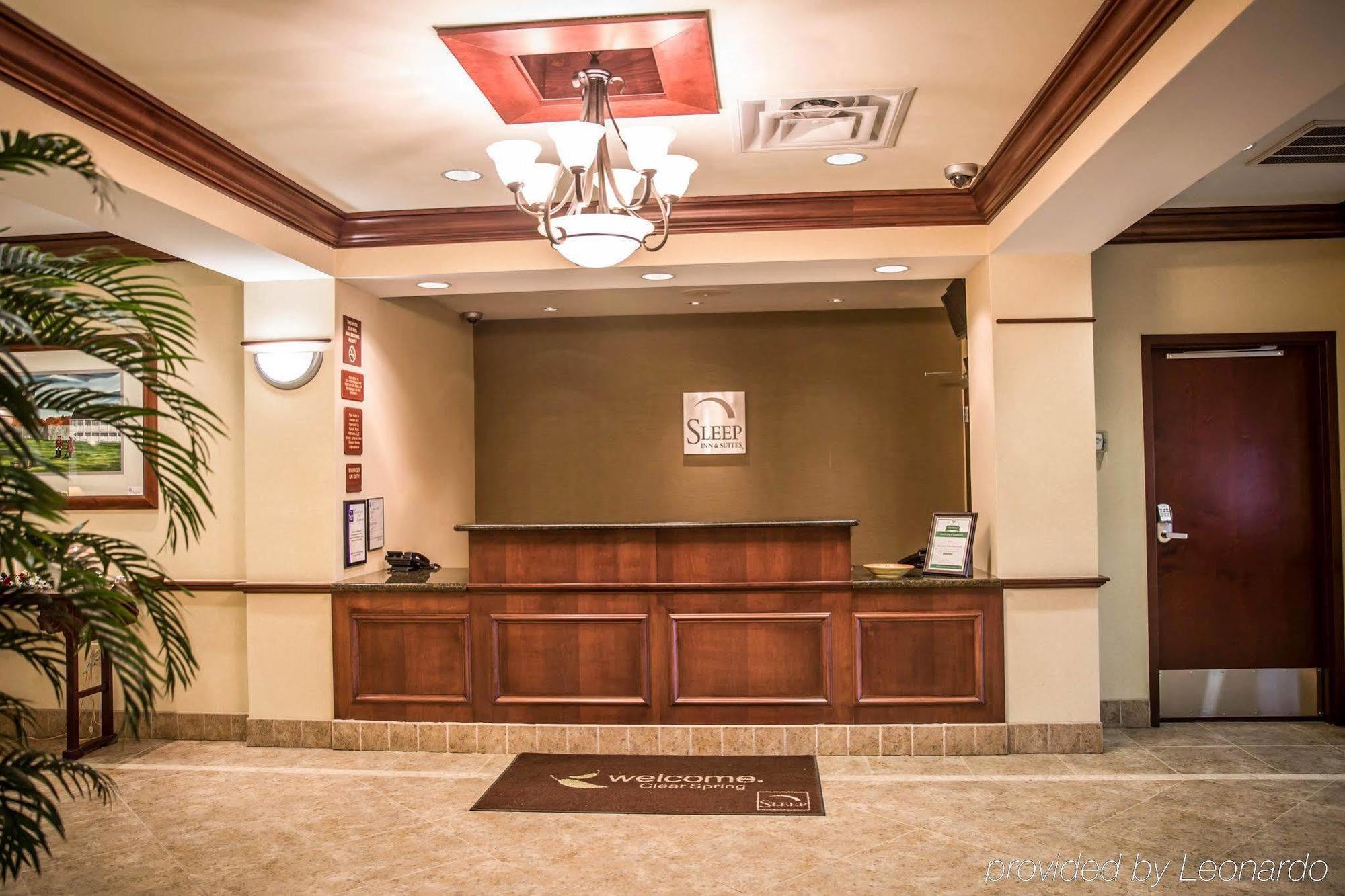 Holiday Inn Express & Suites Clear Spring By Ihg Bagian luar foto
